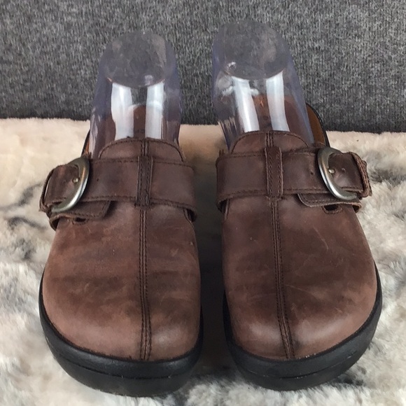 CROCS Brown Leather Clogs Mules with Buckle Sz 8 - Picture 2 of 11